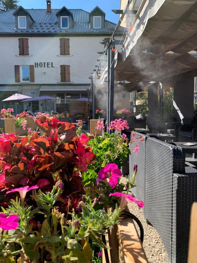 Hotel Le Dauphin Villard-de-Lans Exteriör bild