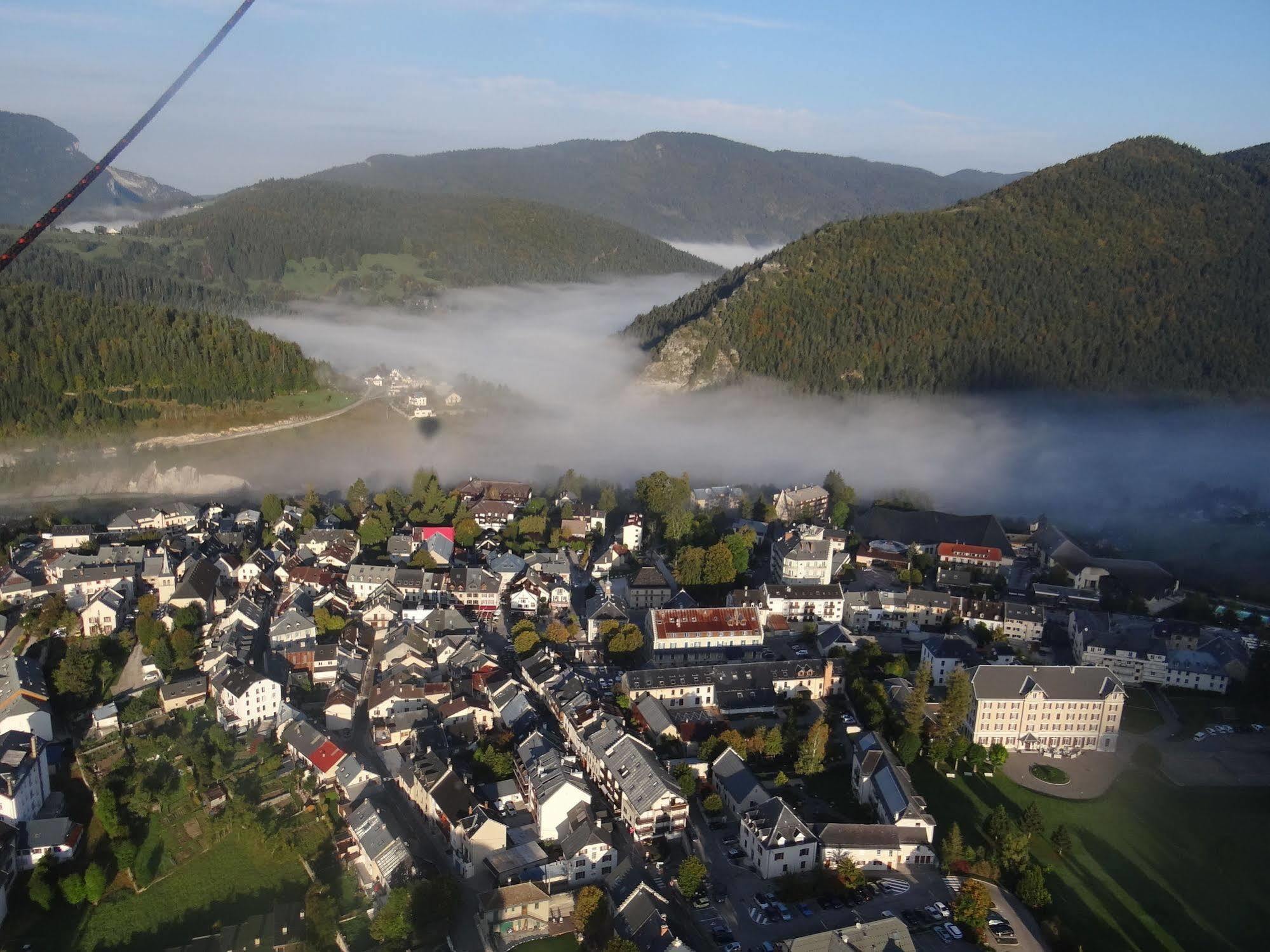 Hotel Le Dauphin Villard-de-Lans Exteriör bild